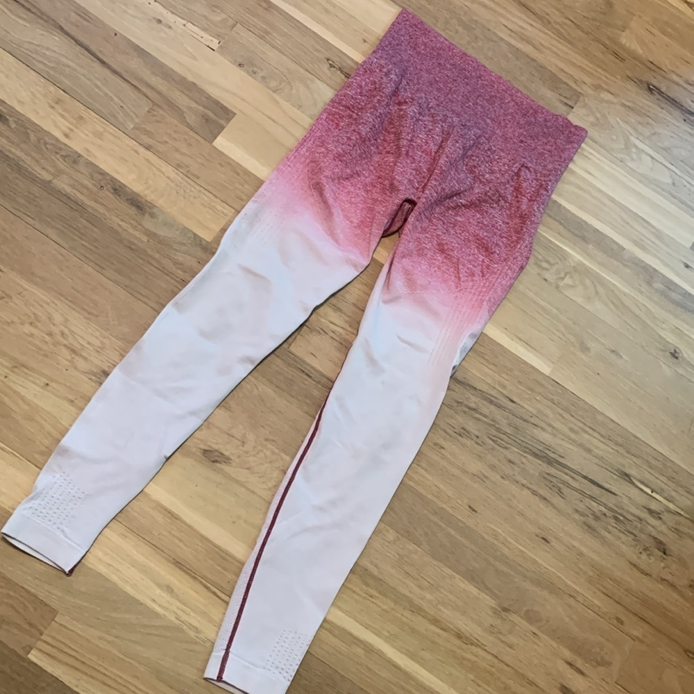 High Waist Two-Tone Red and White Athleisure Workout Leggings Women’s M